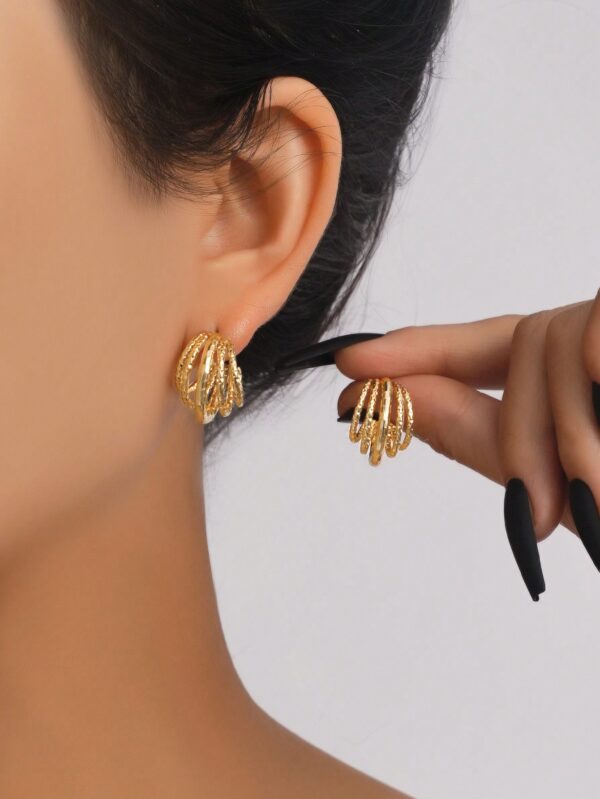 Hypoallergenic Gold Three Circle Earrings - Image 5