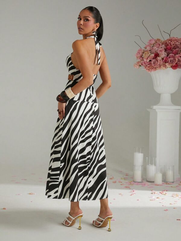 Stylish Black Zebra Stripe Halter Dress - Image 2